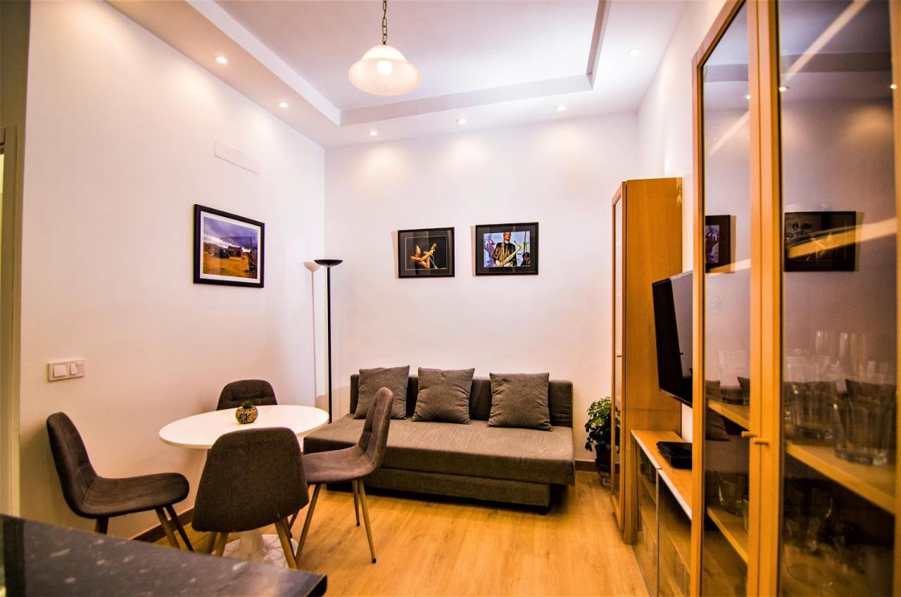 Apartament Piso Vip Anton Martin. Centro.